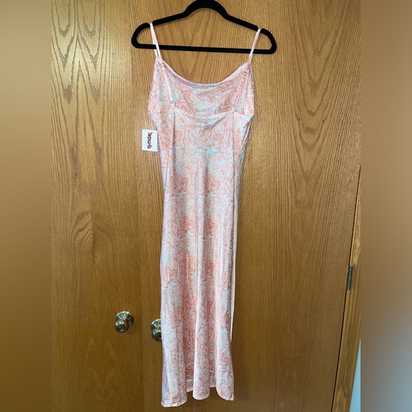 Silk floral patterned midi dress - Picture 4 of 4